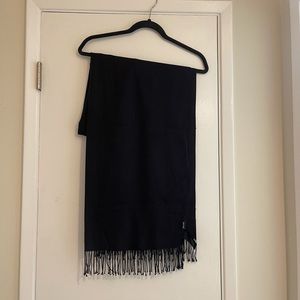 Never Worn Black H&M Scarf